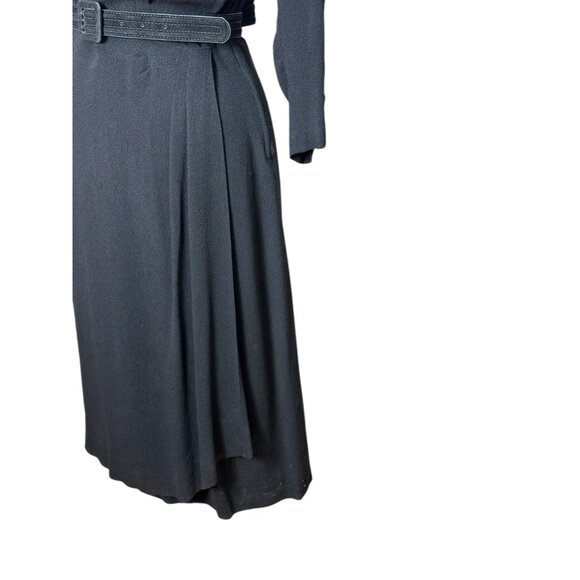 1940s crepe dress with beaded and sequin bodice plus size - Picture 3 of 10